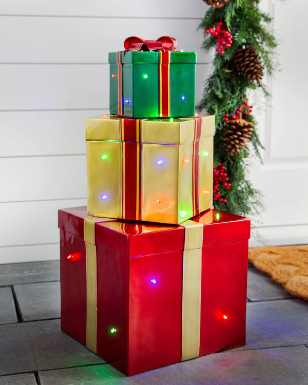 Cadeaux de Noël lumineux empilables pour l'extérieur Balsam Hill | Vitrine